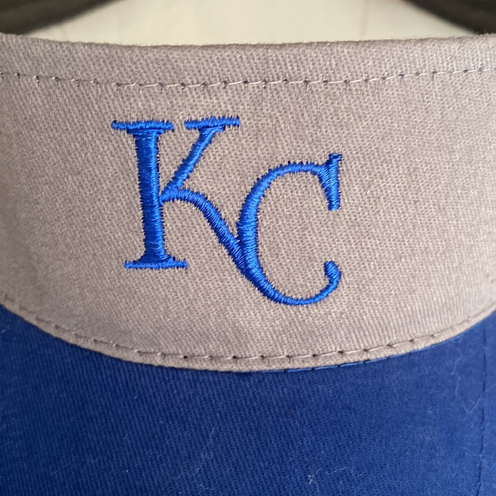 ❄️4 for $20❄️ NWOT KC Royals Visor - Picture 2 of 5